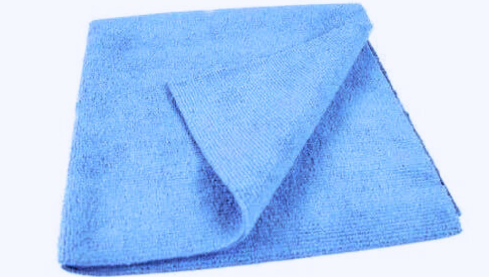 Microfiber towel without terrycloth